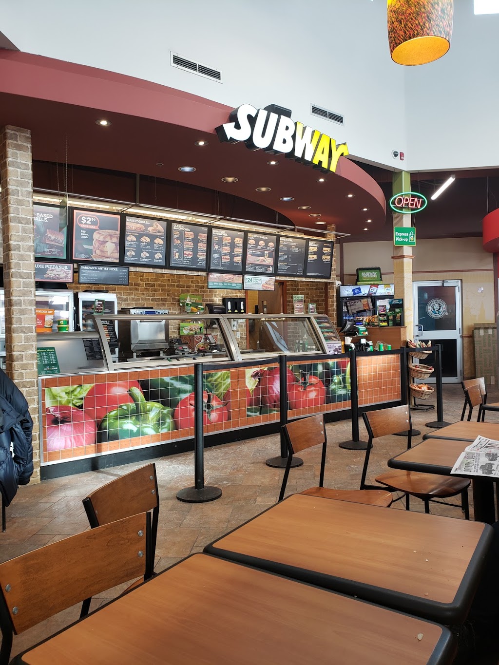 Subway | 5067 Dixie Rd, Mississauga, ON L4W 5S6, Canada | Phone: (905) 614-0123