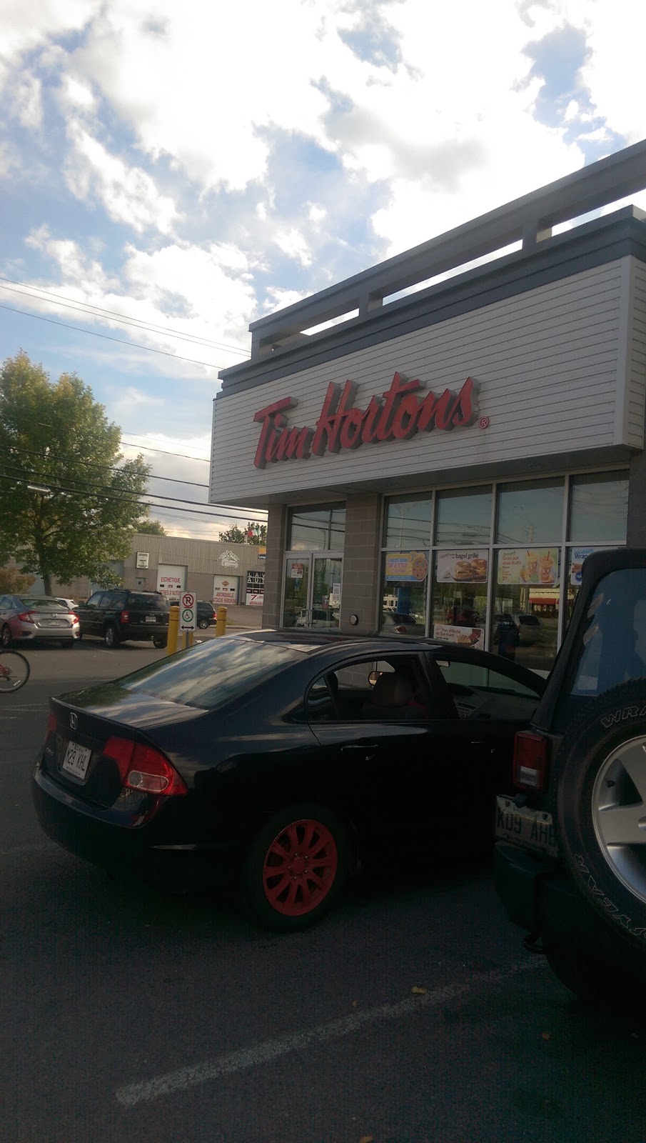 Tim Hortons | 550 Boulevard Arthur-Sauvé, Saint-Eustache, QC J7R 5A8, Canada | Phone: (450) 974-2070