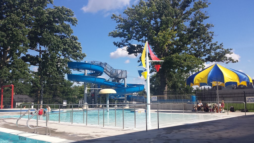 Fairgrounds Aquatic Park | 334 Metcalfe St W, Strathroy, ON N7G 3V5, Canada | Phone: (519) 245-0581