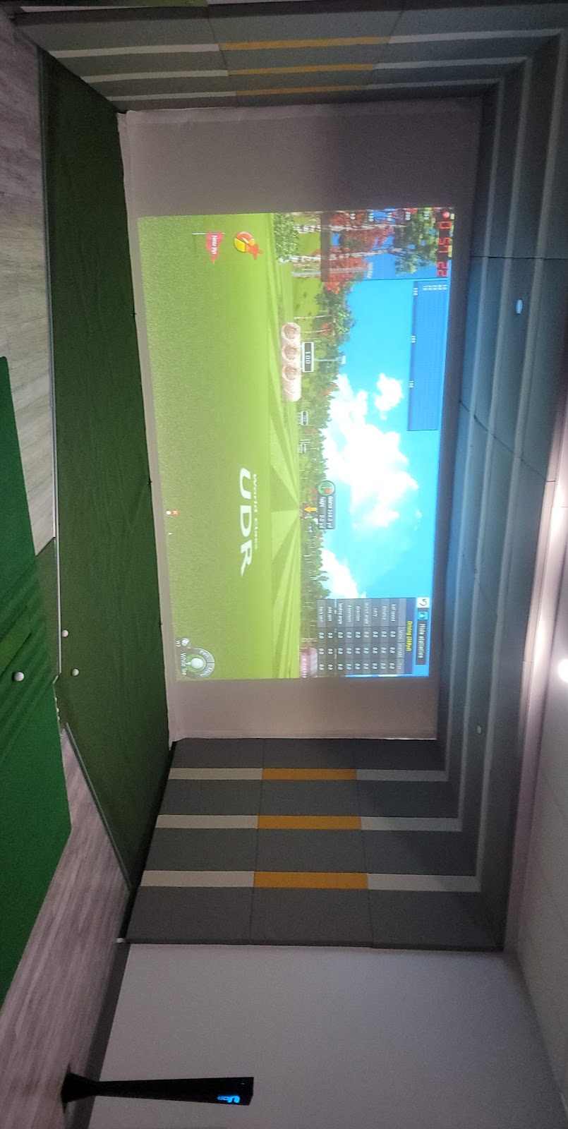 UDR Indoor Golf - Royal Oak | 4 Royal Vista Way NW #2202, Calgary, AB T3R 0N2, Canada | Phone: (403) 975-3135