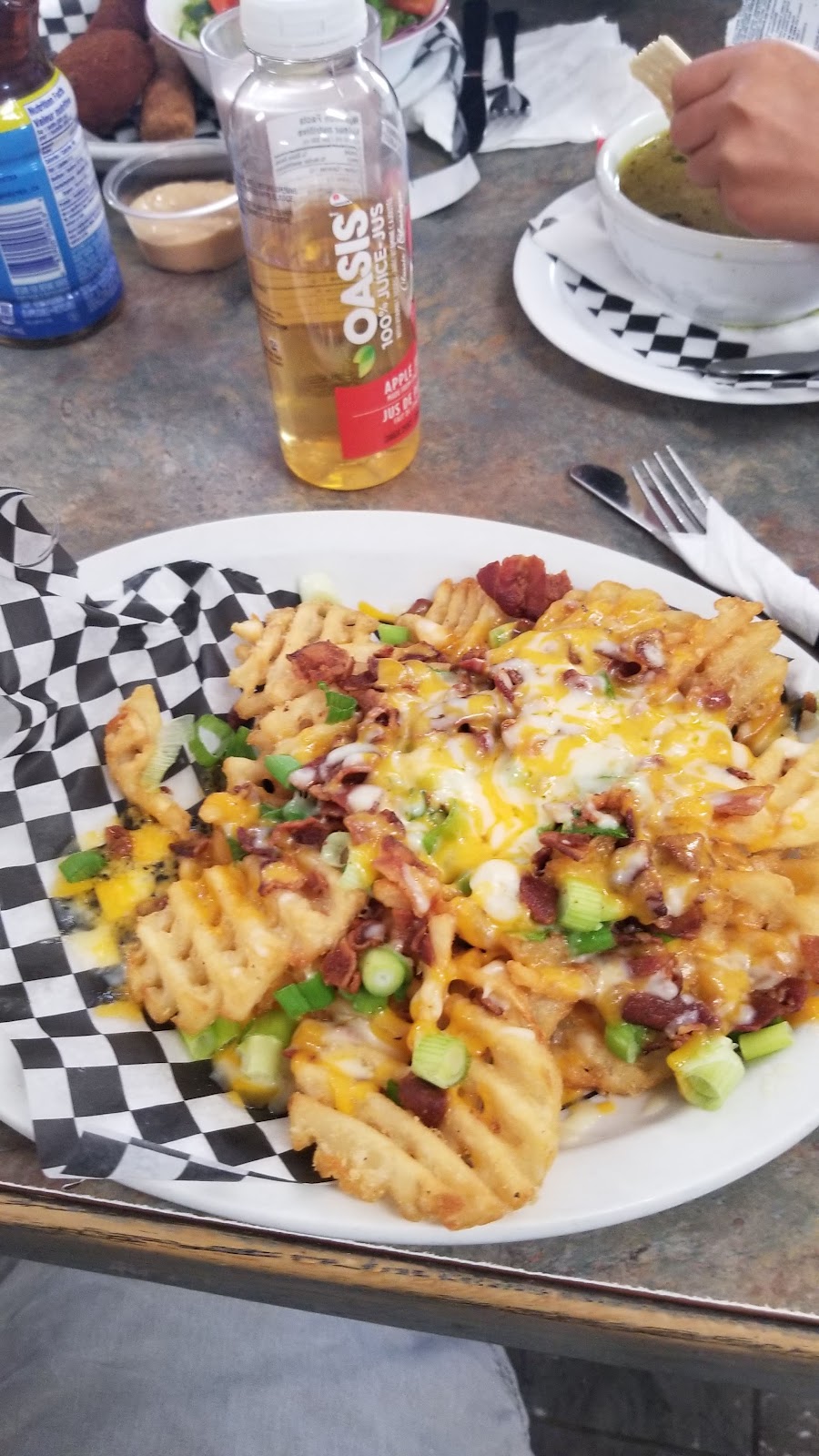 The Wooden Shoe | 40 Lakeview Ave, Gull Lake, AB T4L 2N1, Canada | Phone: (403) 748-2000