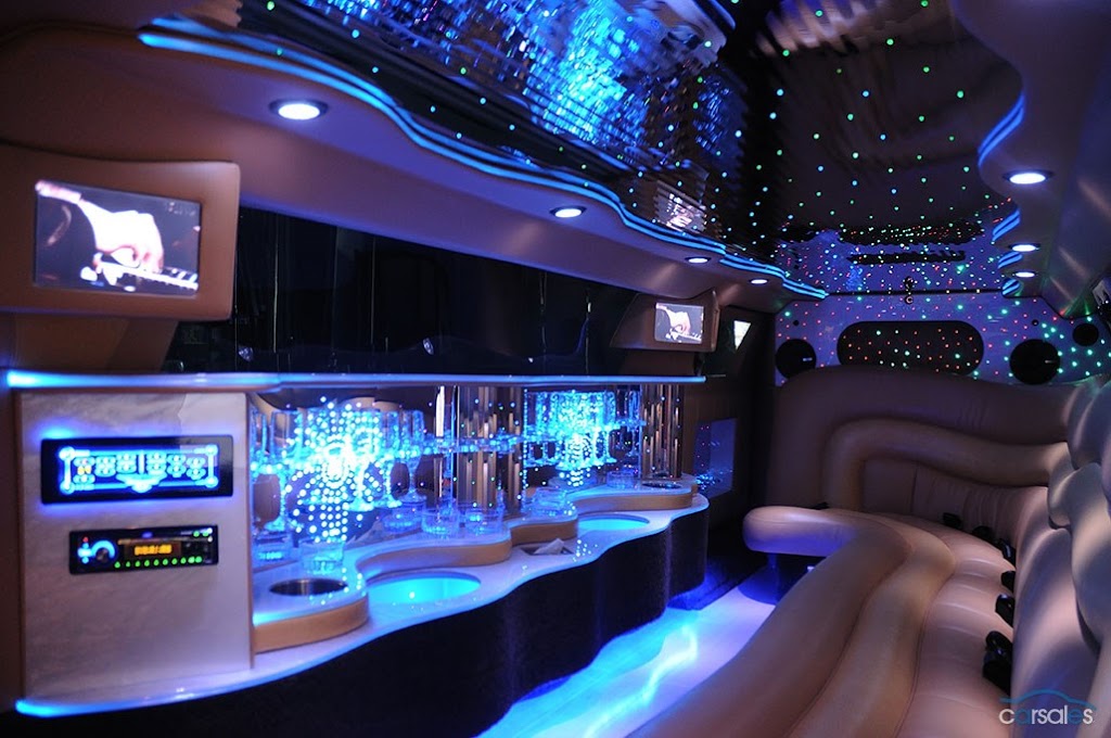 Limousine Worldwide.Directory | 1700 Finch Ave E suite 1213, Toronto, ON M2J 4X8, Canada | Phone: (647) 667-7689