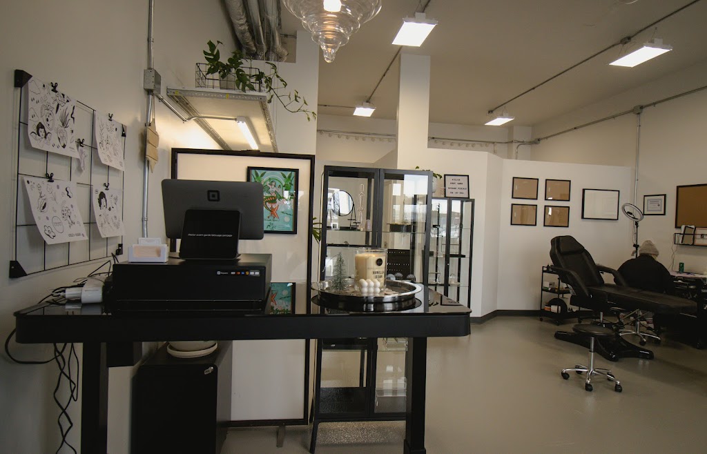 Atelier Avant-Garde - Tatouage Perçage | 3305 Av. de la Gare Local 105, Mascouche, QC J7K 0X7, Canada | Phone: (514) 347-7653