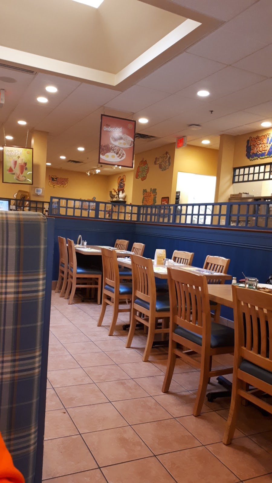 Cora Breakfast and Lunch | Towerlane Mall, 505 Main St S #306, Airdrie, AB T4B 3K3, Canada | Phone: (403) 980-2672