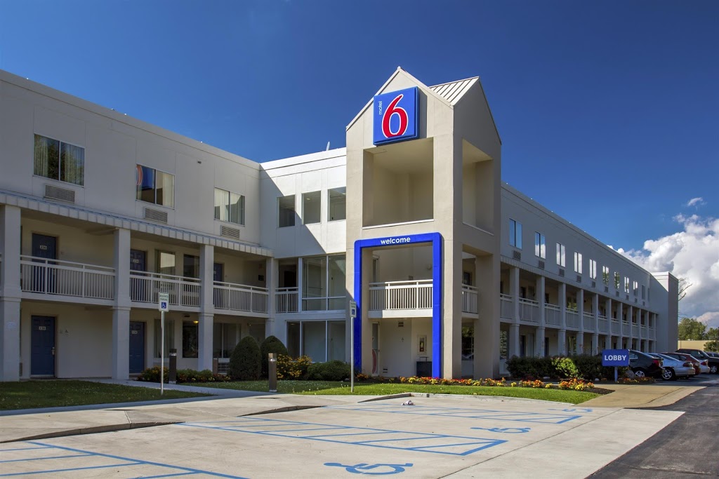 Motel 6 Buffalo Airport | 52 Freeman Rd, Williamsville, NY 14221, USA | Phone: (716) 626-1500