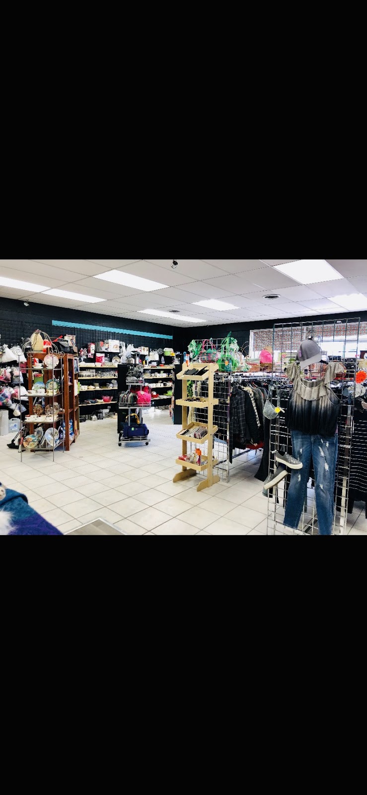 Funky Little Thrift Store | 5018 46 St, Olds, AB T4H 1A5, Canada | Phone: (403) 556-2247