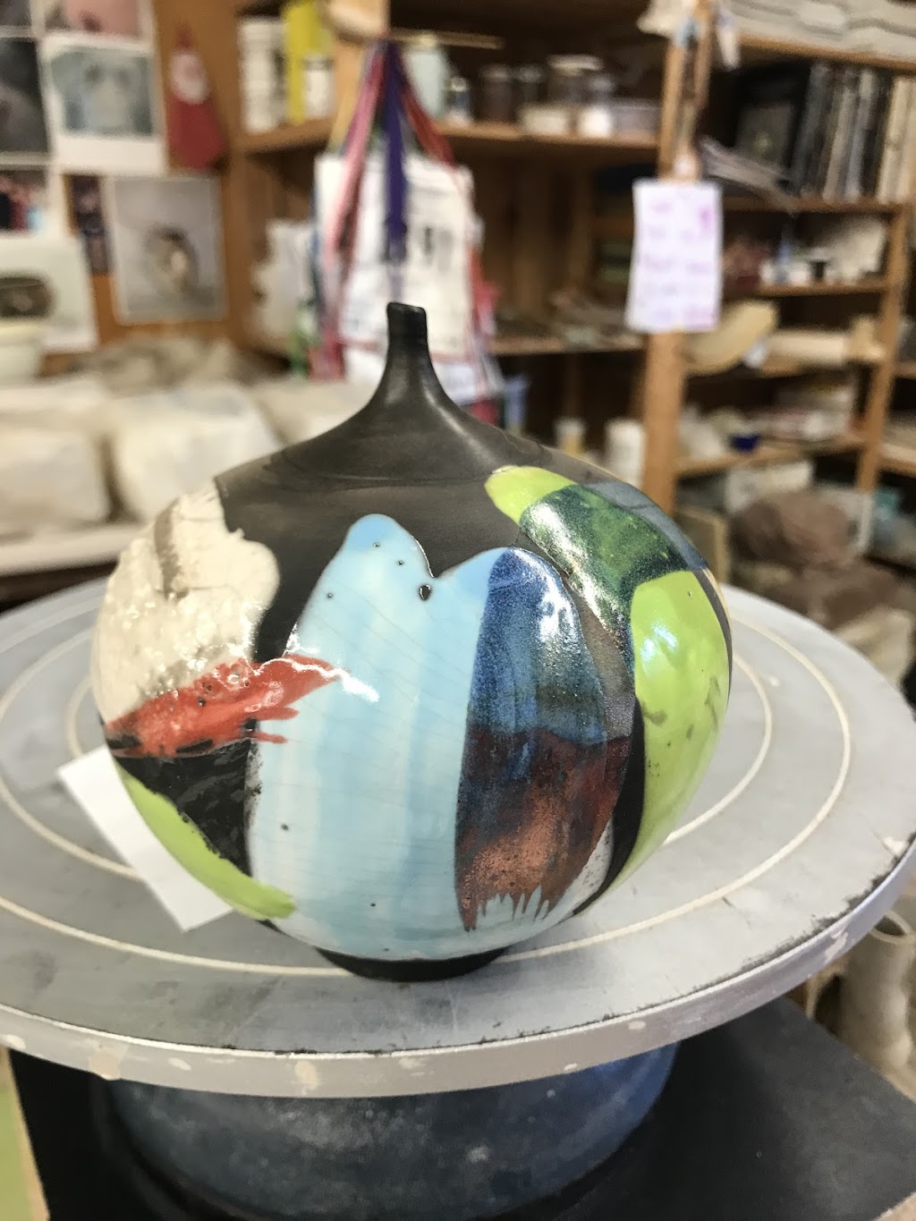 Carol Grant Pottery | 10 Beach Ave, Deep River, ON K0J 1P0, Canada | Phone: (613) 602-2198