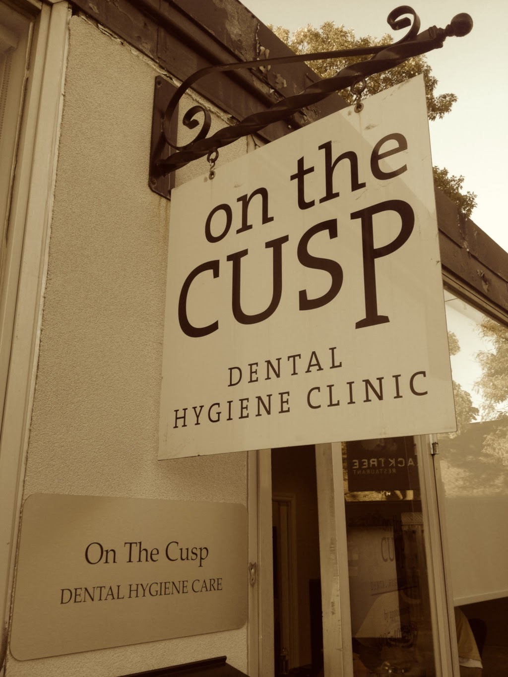 On The Cusp Dental Hygiene | 3029 New St, Burlington, ON L7R 1K3, Canada | Phone: (905) 639-9833