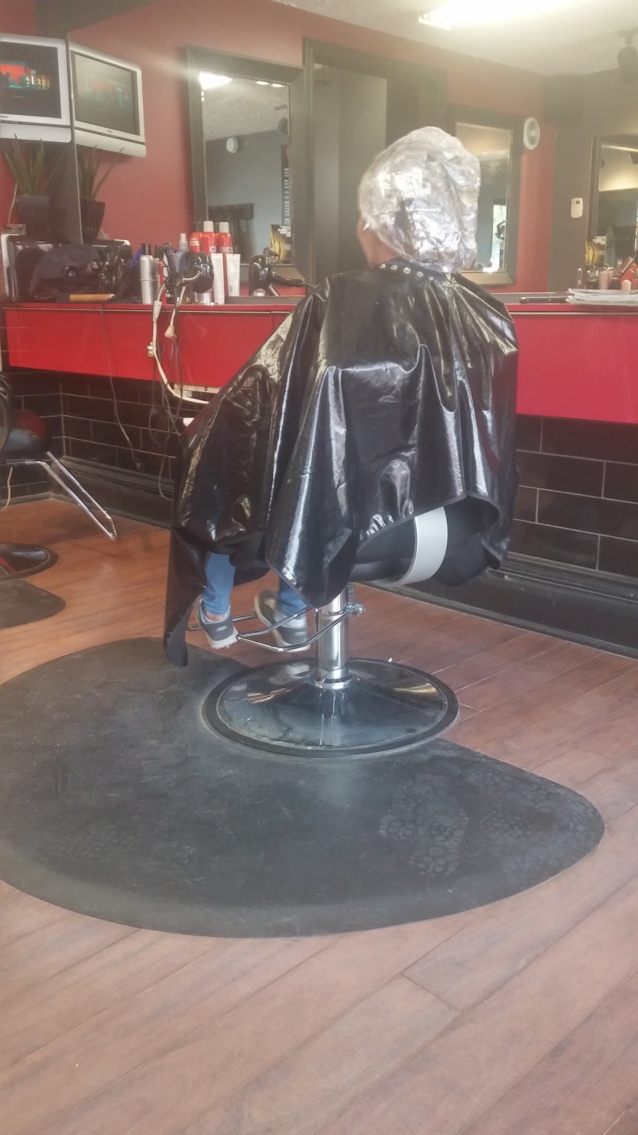 Flair For Hair | 822 Ward St, Bridgenorth, ON K0L 1H0, Canada | Phone: (705) 292-8427