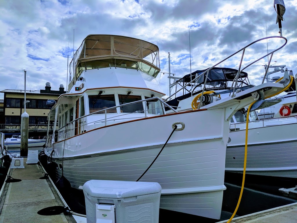 Port Sidney Marina | 9835 Seaport Pl, Sidney, BC V8L 4X3, Canada | Phone: (250) 655-3711