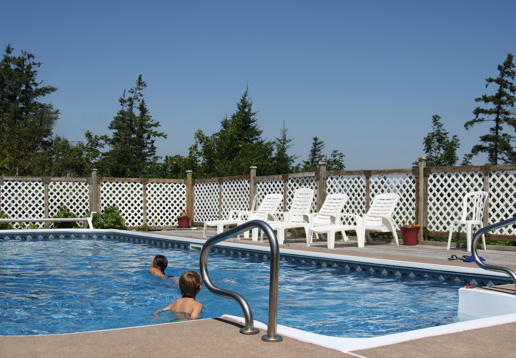 Smith Rock Chalets | 310 Fitzpatrick Mountain Rd, Scotsburn, NS B0K 1R0, Canada | Phone: (902) 485-4799