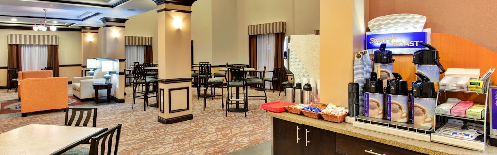 Holiday Inn Express & Suites Hamburg | 3565 Commerce Pl, Hamburg, NY 14075, USA | Phone: (716) 648-9200