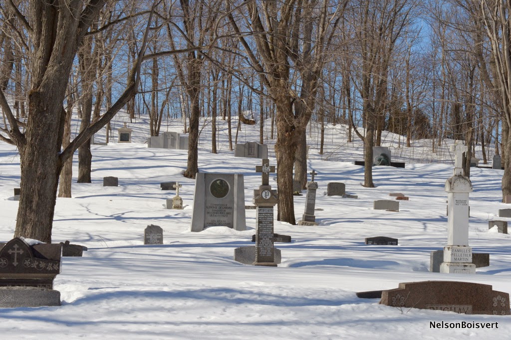 Corporation du Cimetière Mont-Marie | 152 Rue du Mont-Marie, Lévis, QC G6V 8X1, Canada | Phone: (418) 833-1813