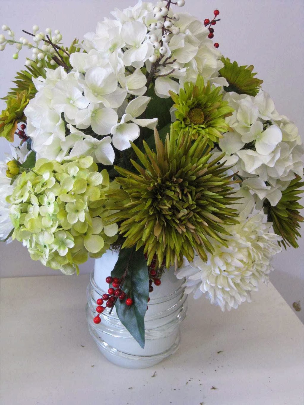 Enchanting Flowers | 170 The Donway W #104, North York, ON M3C 2G3, Canada | Phone: (416) 449-8001