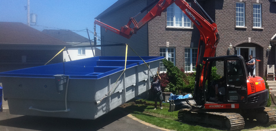 Piscine de fibre de verre - Piscines Nautika | 3567 Chem. Gascon, Mascouche, QC J7L 3X6, Canada | Phone: (514) 708-1449