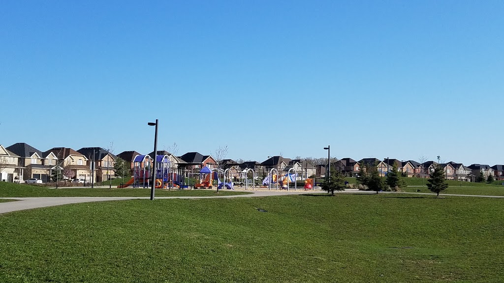 Hillside Park | 549 Vellore Park Ave, Woodbridge, ON L4H 0L5, Canada | Phone: (905) 832-8577