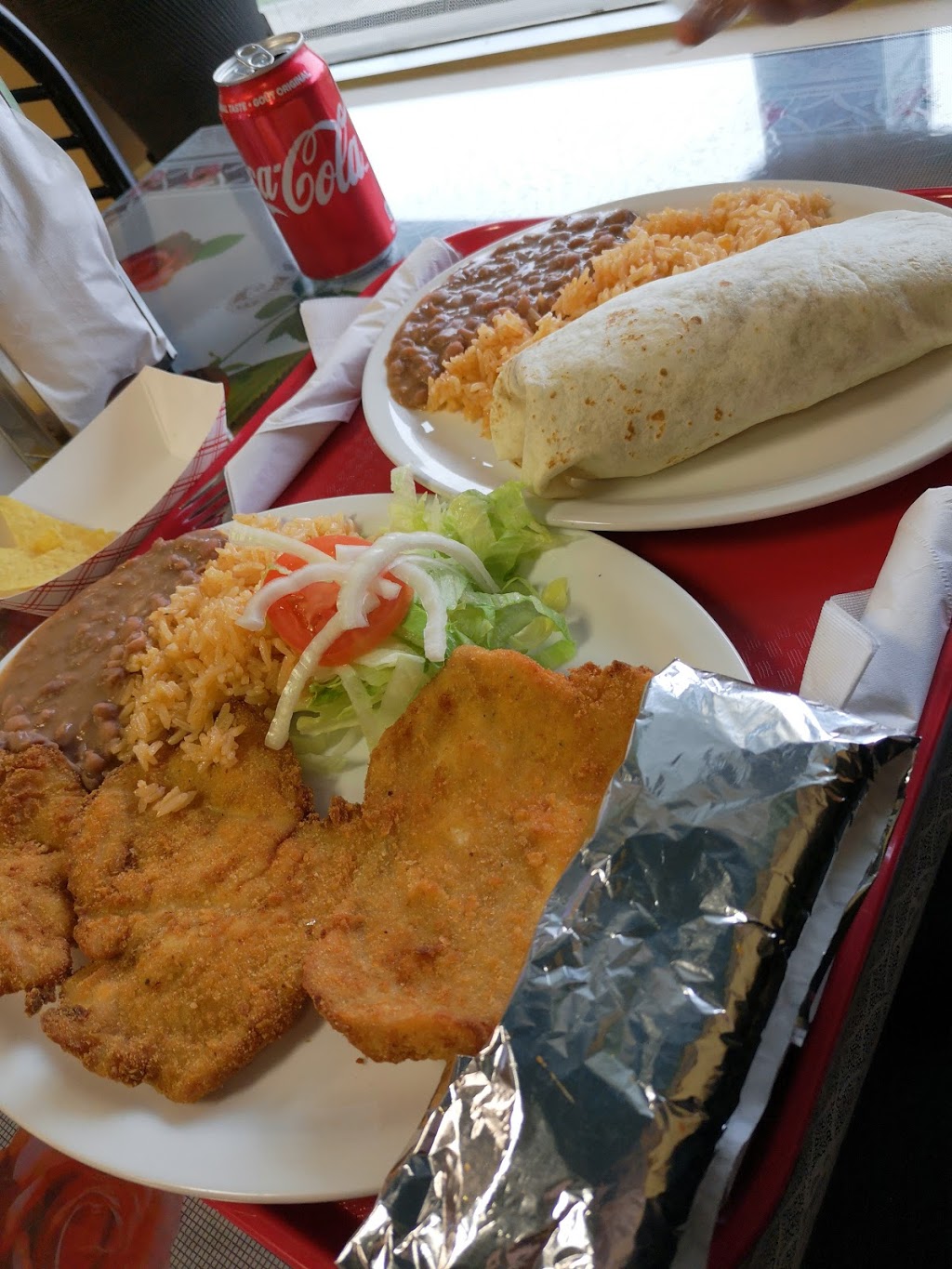 Salsa Caliente Mexican Grill | 275 Erie St S, Leamington, ON N8H 3C4, Canada | Phone: (519) 322-4777