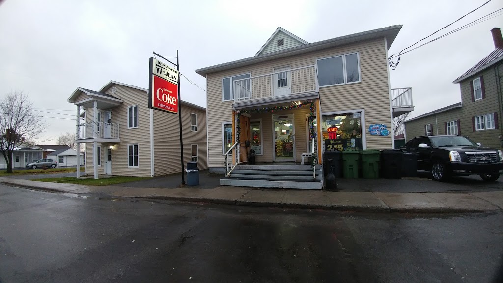 dépanneur chez ti-jean | 415 Rue Saint Jacques O, Princeville, QC G6L 5C7, Canada | Phone: (819) 505-0605