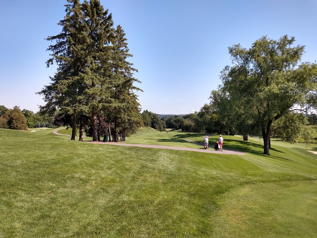 Dundas Valley Golf & Curling Club Ltd | 10 Woodleys Ln, Dundas, ON L9H 6Y6, Canada | Phone: (905) 628-6731