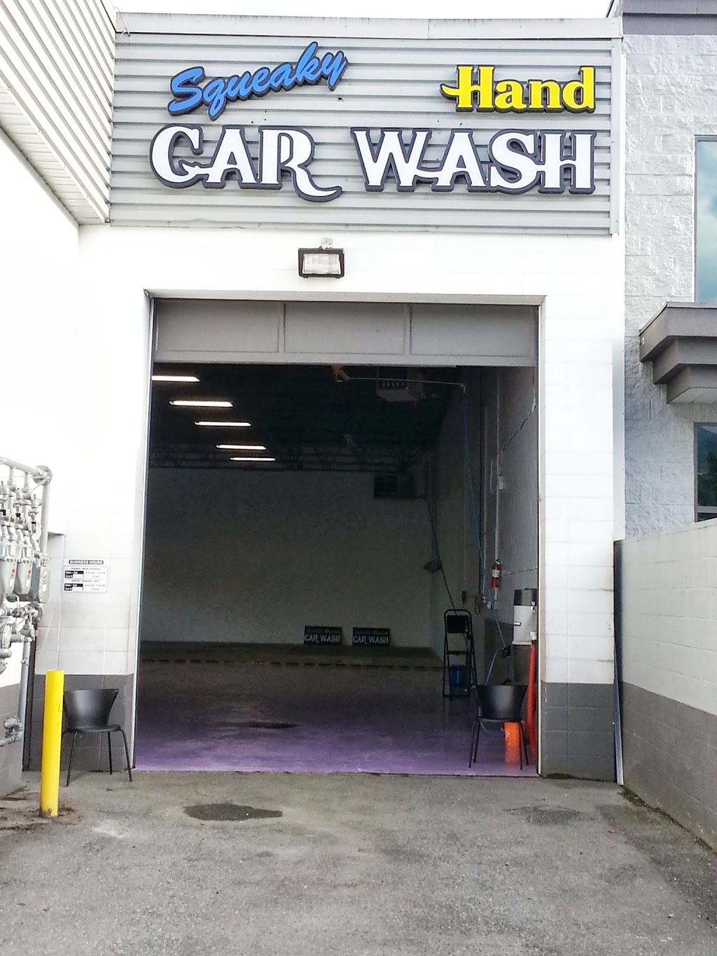 Squeaky Hand Car Wash | 2724 Barnet Hwy, Coquitlam, BC V3B 1B8, Canada | Phone: (604) 945-0993