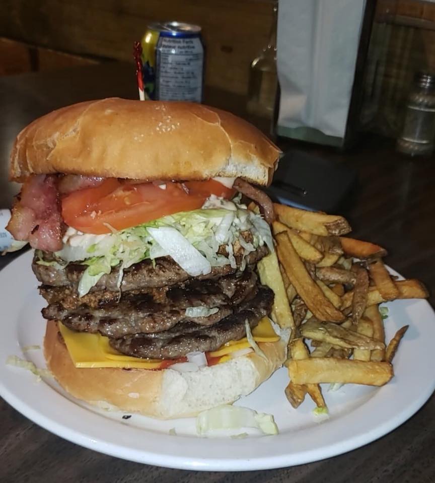 Big Als Burgers | 164 Av Notre Dame, Notre-Dame-de-Lourdes, MB R0G 1M0, Canada | Phone: (204) 248-2343