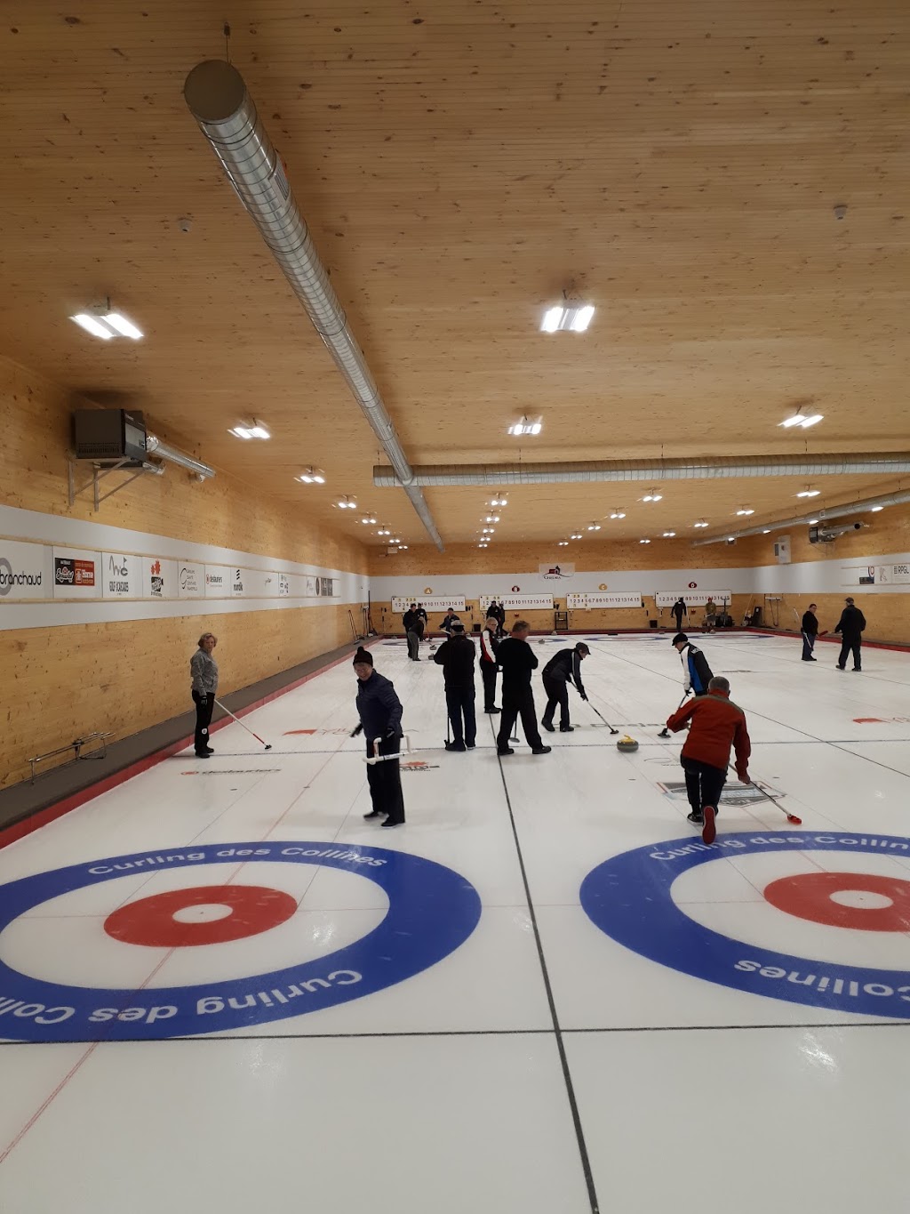 Curling des Collines | 104 Chem. Old Chelsea, Chelsea, QC J9B 1C1, Canada | Phone: (819) 866-3031