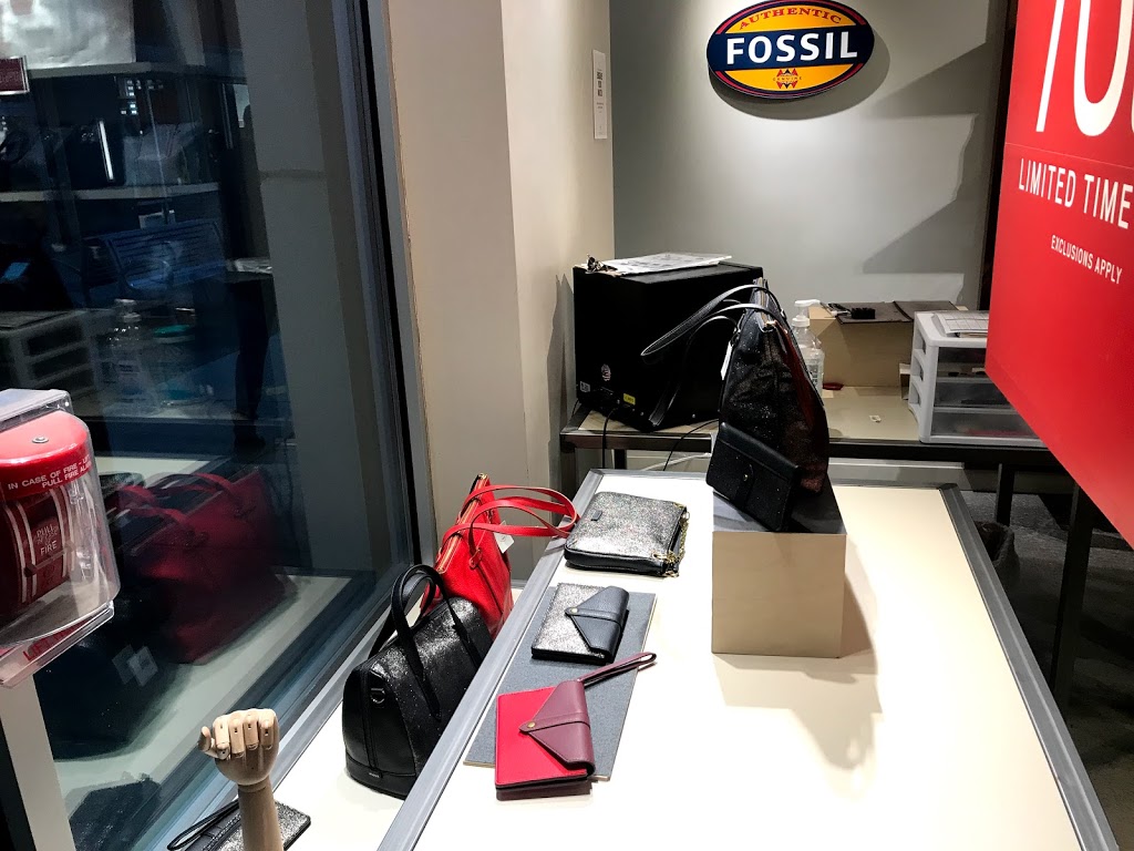 Fossil Outlet Store | 13850 Steeles Avenue W #418, Halton Hills, ON L7G 0J1, Canada | Phone: (905) 878-7727