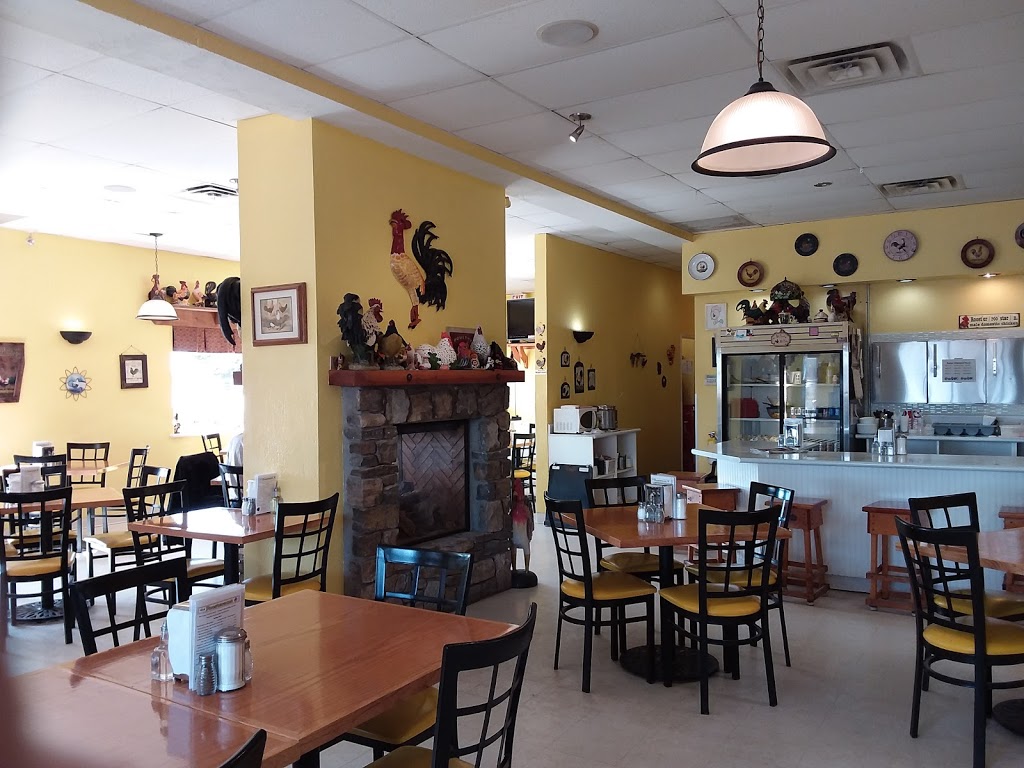 The Roosteraunt | 60 Lombard St, Smiths Falls, ON K7A 5K2, Canada | Phone: (613) 283-7151