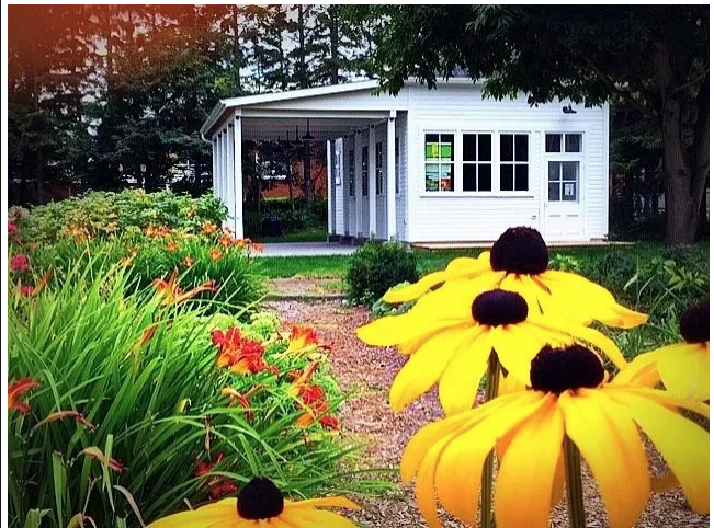 Ursulines Garden | 712 Bd Saint-Joseph, Roberval, QC G8H 2L2, Canada | Phone: (418) 637-5644