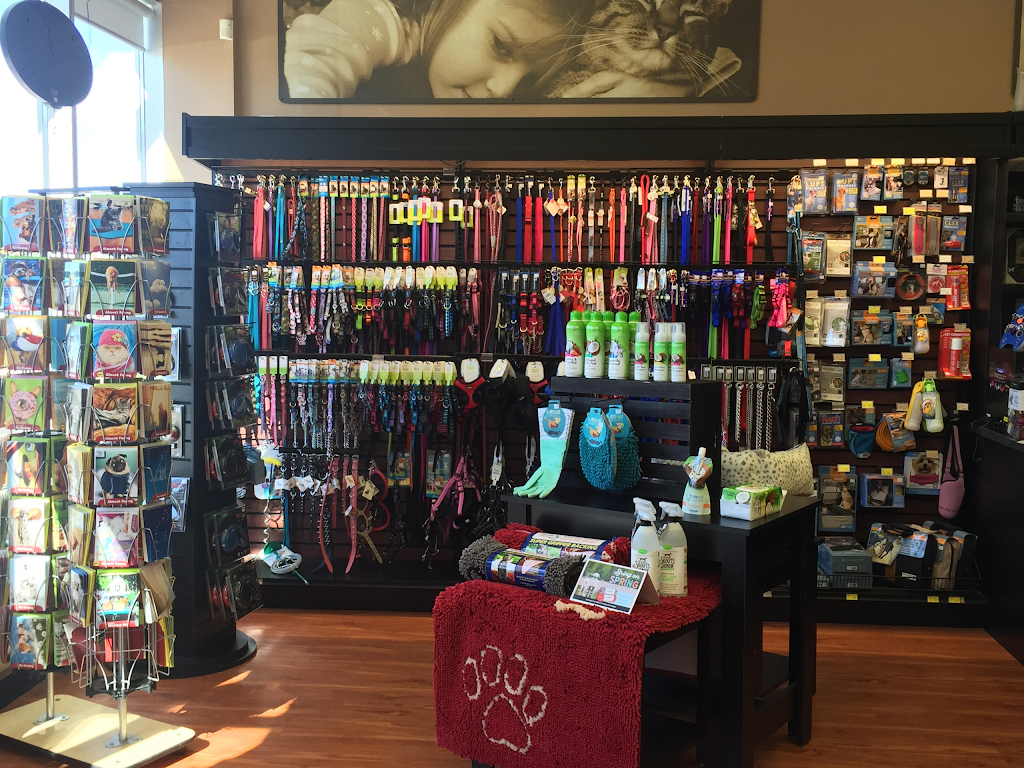 Pet Valu | 2501 Third Line, Oakville, ON L7L 4X1, Canada | Phone: (905) 469-4973