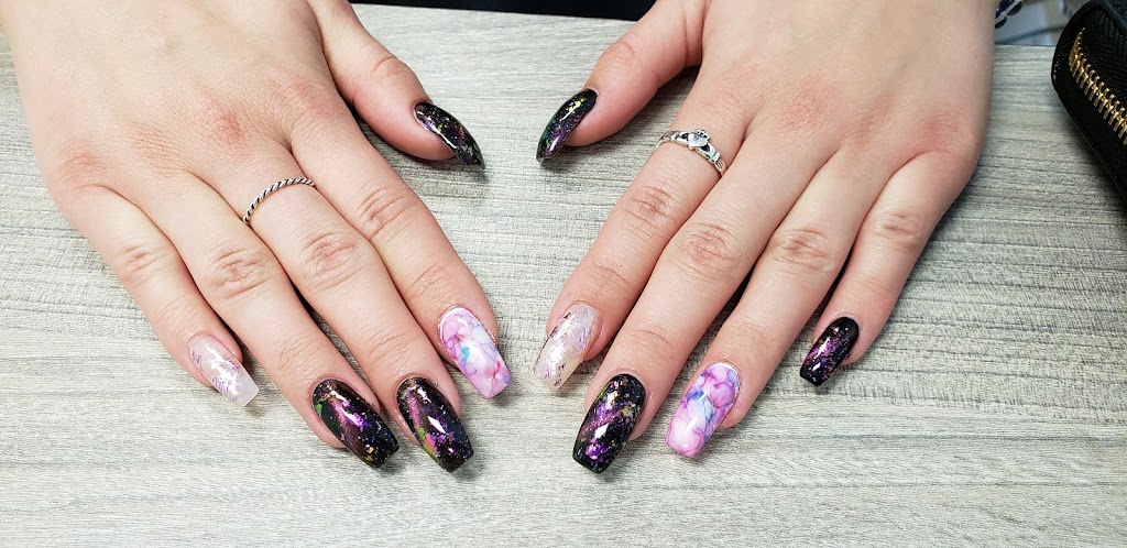 Ongles UpTop | 2748 Bd Saint-Charles, Kirkland, QC H9H 3B6, Canada | Phone: (514) 428-8080