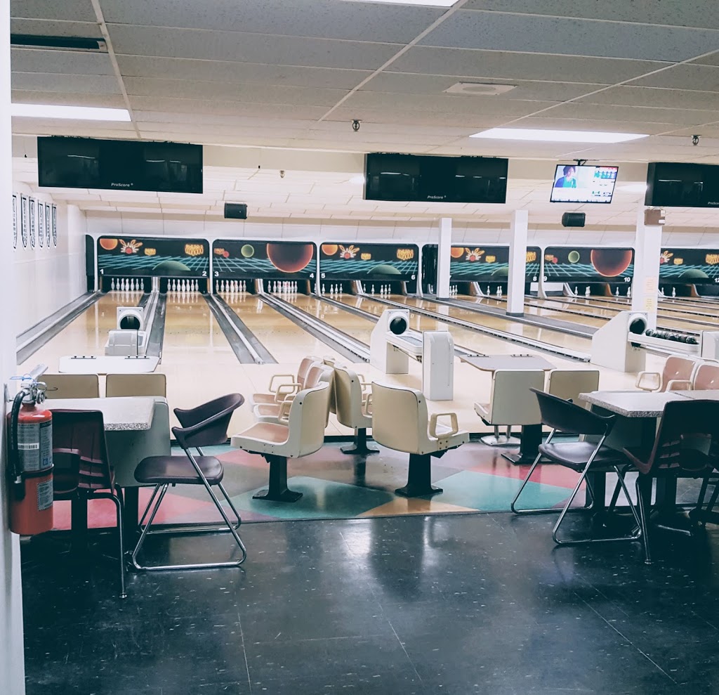 Parkway Bowl | 67 Ellesmere Rd, Scarborough, ON M1R 4B7, Canada | Phone: (416) 447-1761