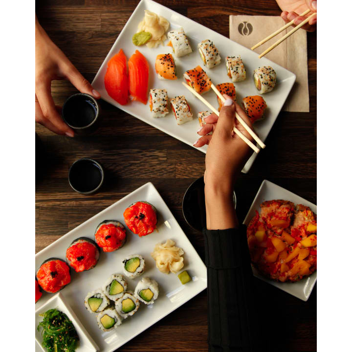 Sushi Shop | 975 Boulevard Roméo-Vachon N, Dorval, QC H4Y 1H1, Canada | Phone: (514) 631-9634