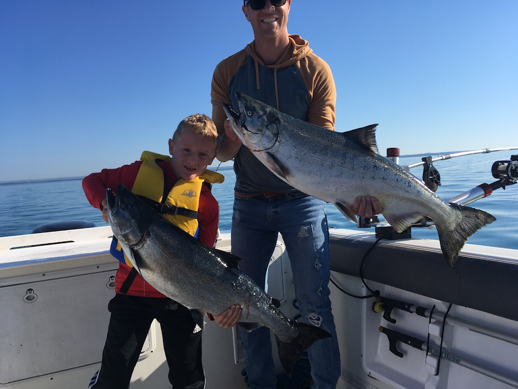 Fish Finder Charters | 228 Old Orchard Rd, Carrying Place, ON K0K 1L0, Canada | Phone: (613) 392-7472