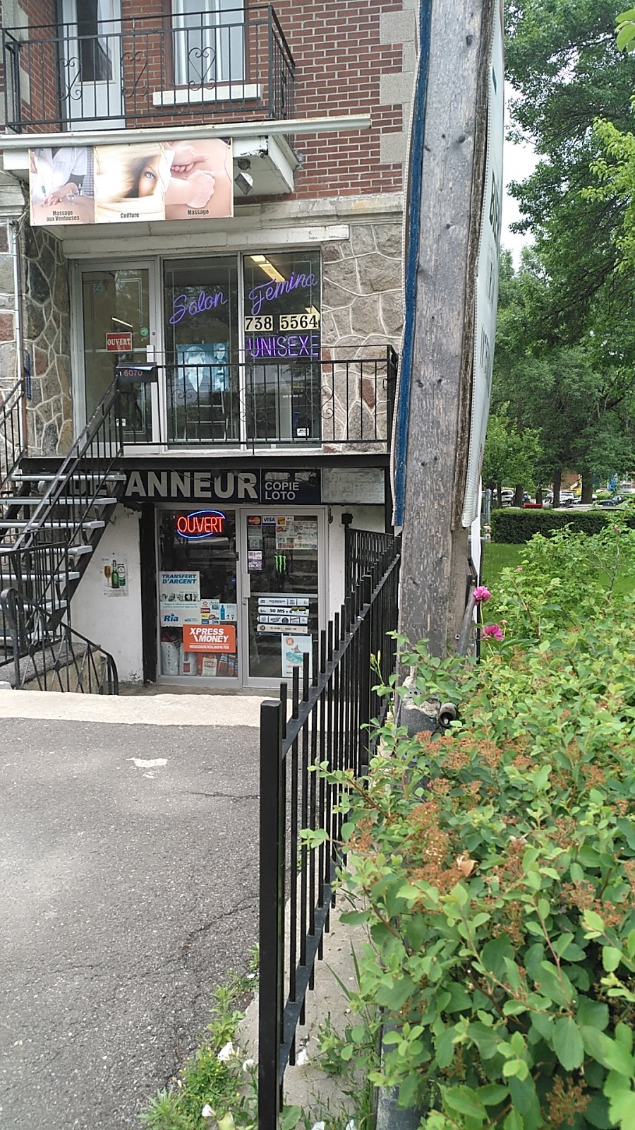 Dépanneur Darlington | 6660 Avenue de Darlington, Montréal, QC H3S 2J5, Canada | Phone: (514) 344-2694