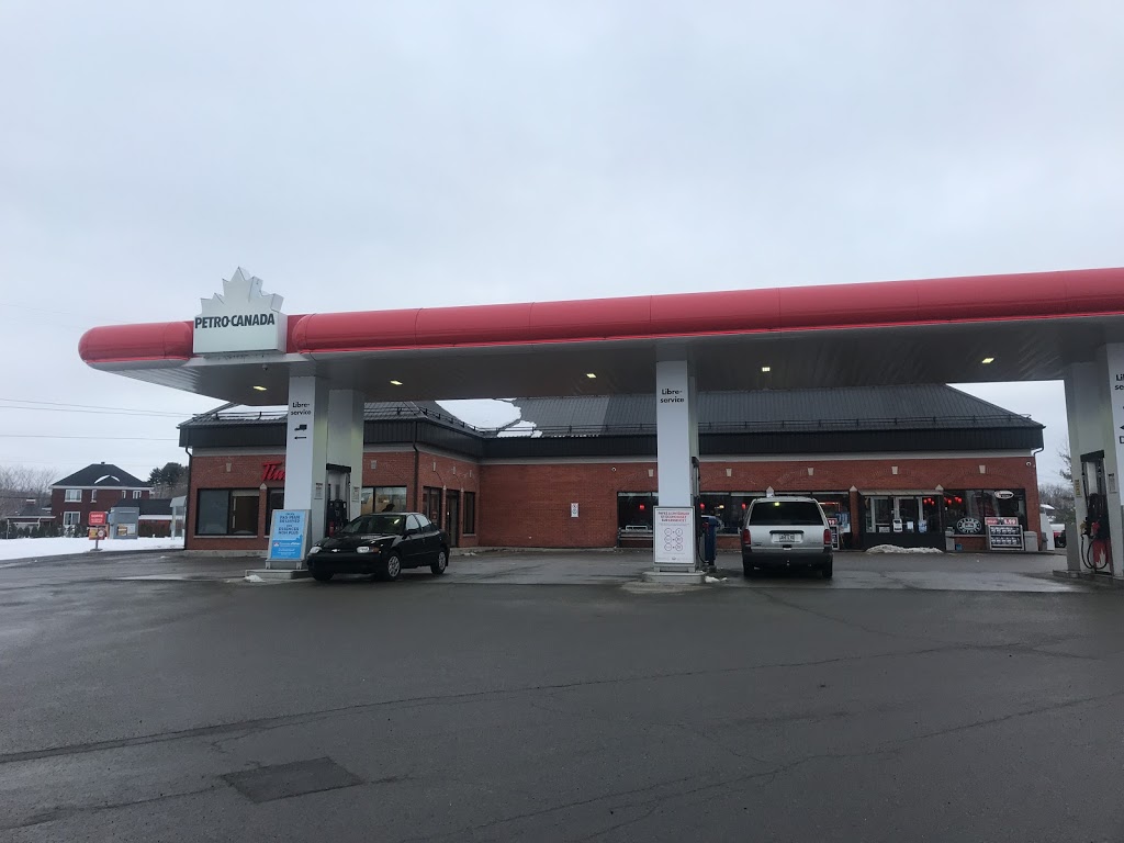 Petro-Canada | 675 Avenue Godefroy, Bécancour, QC G9H 1S4, Canada | Phone: (819) 233-3838