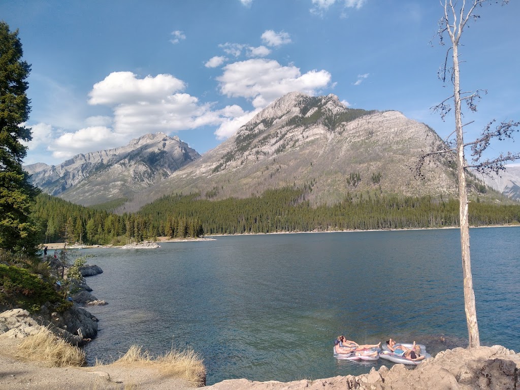 Lake Minnewanka Picnic Spot | Improvement District No. 9, AB T1L 1K2, Canada | Phone: (403) 762-1550