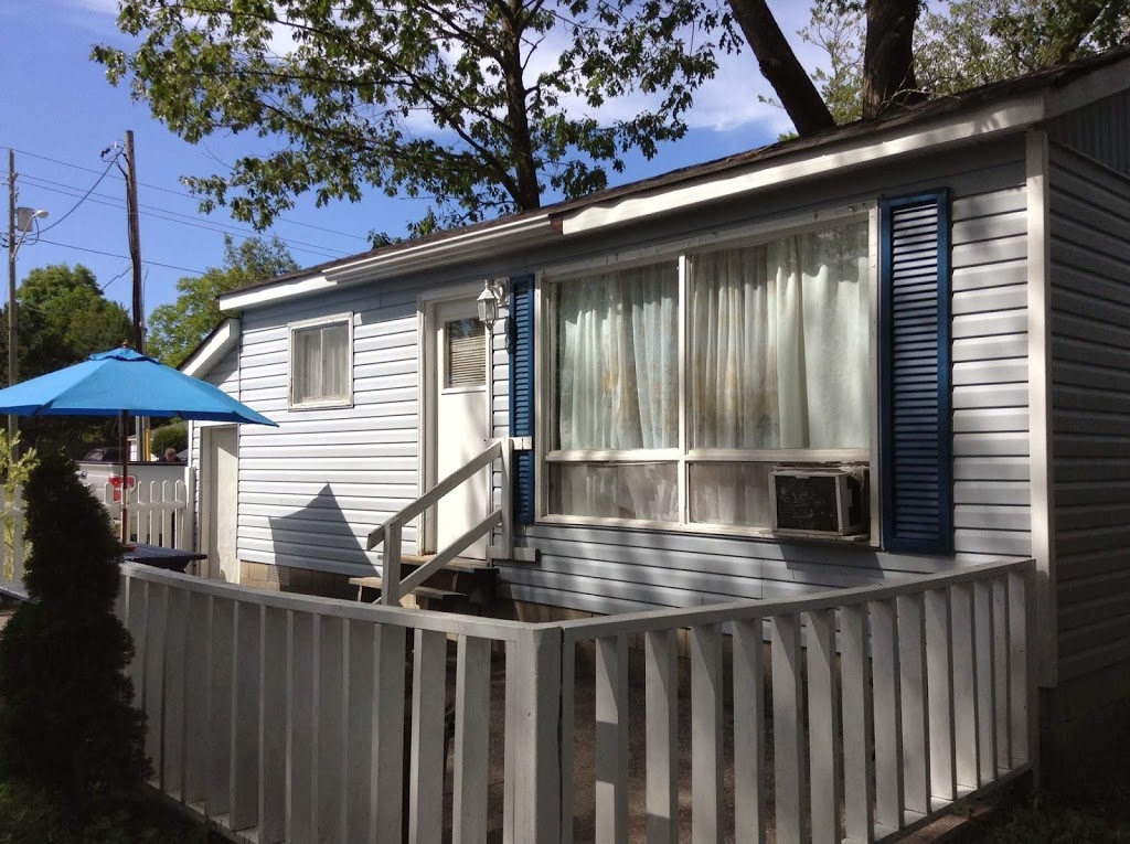 Blue Coast Cottages | 107 River Rd E, Wasaga Beach, ON L9Z 2L1, Canada | Phone: (416) 315-9558