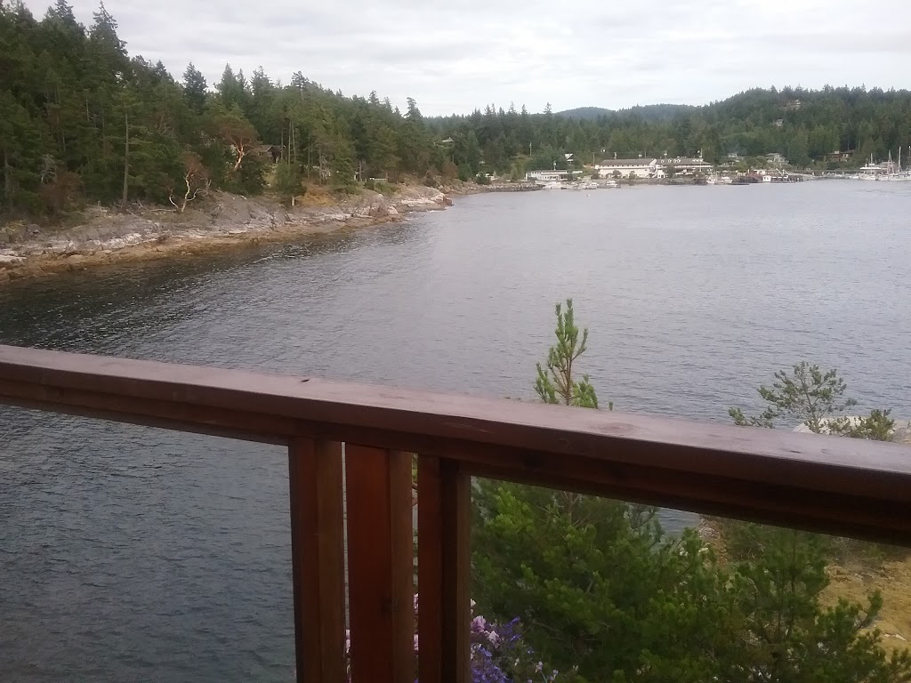 Lund Seaside Inn | 9844 Sevilla Island, Lund, BC V0N 2G0, Canada | Phone: (604) 414-0097