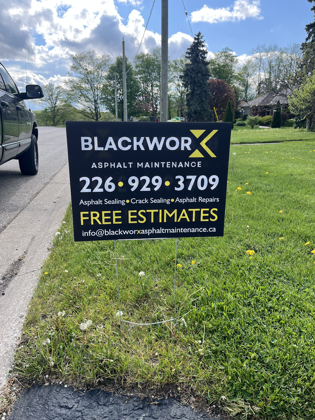 Blackworx Asphalt Maintenance Inc. | 114 Highland Park, Cambridge, ON N3H 3H4, Canada | Phone: (226) 929-3709