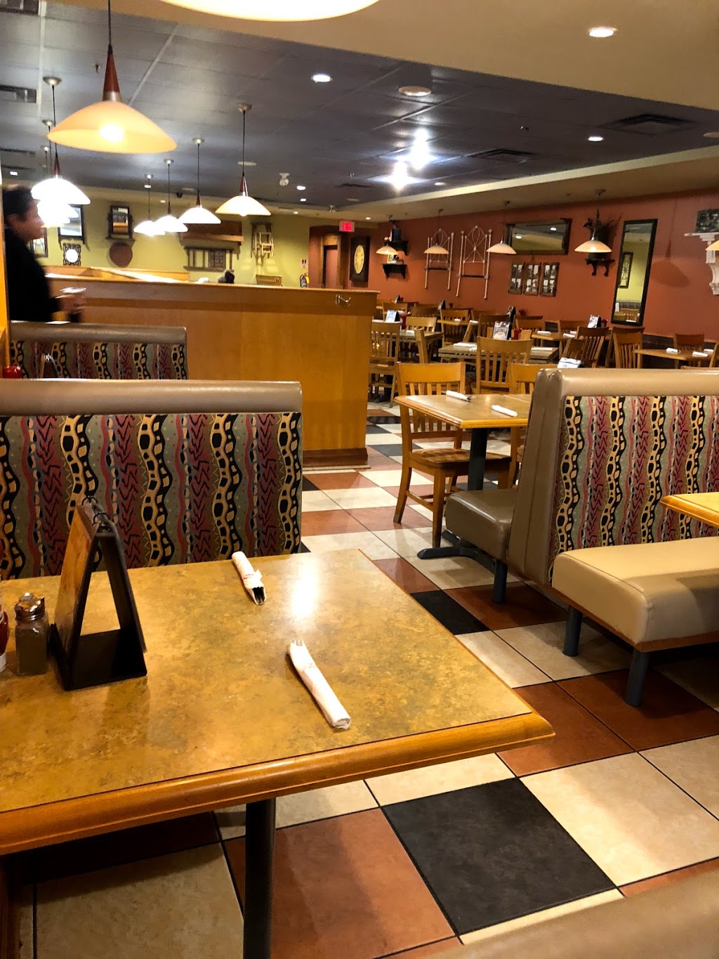 Swiss Chalet | 4211 Yonge St, Willowdale, ON M2P 2A9, Canada | Phone: (416) 223-1170