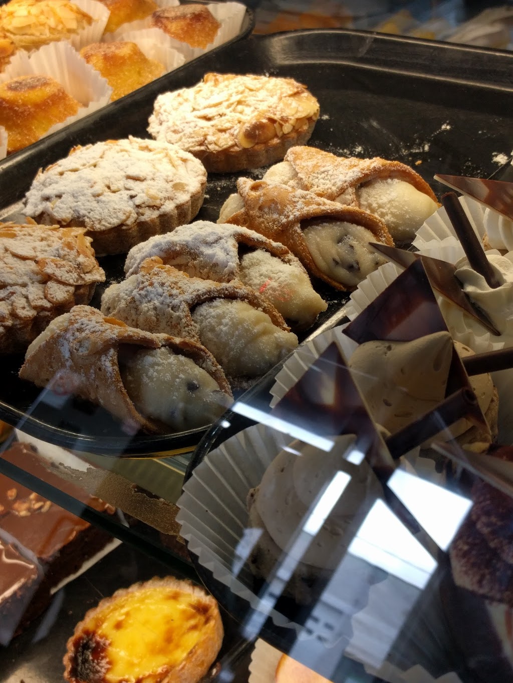 Nova Era Bakery | 200 Geary Ave, Toronto, ON M6H 2B9, Canada | Phone: (416) 538-8200