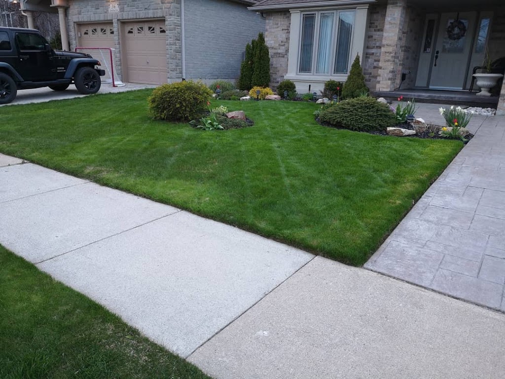 Brantford Lawn Care | 7 Ventnor Ct, Brantford, ON N3R 6L8, Canada | Phone: (519) 774-0765