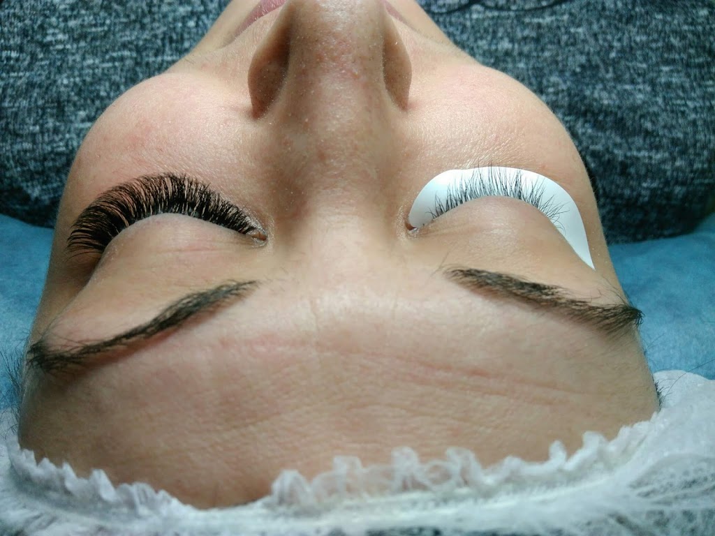 Lashes by Claire | 3566 The Credit Woodlands, Mississauga, ON L5C 2K6, Canada | Phone: (647) 901-5262