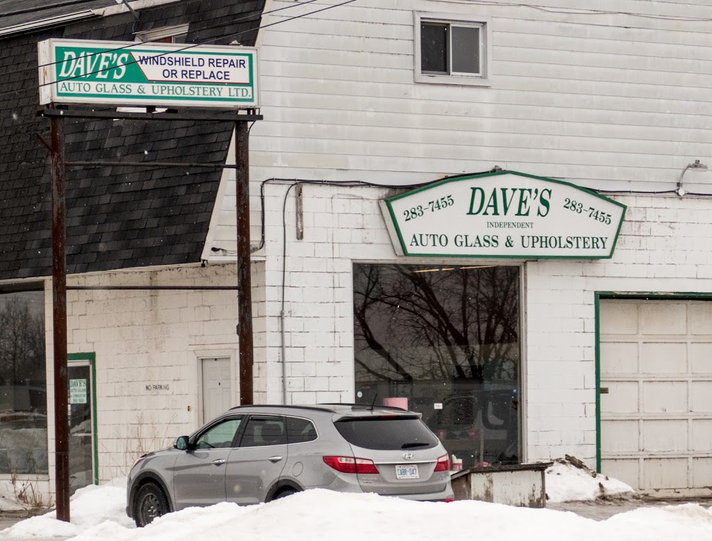 Daves Auto Glass & Upholstery | 240 Lombard St, Smiths Falls, ON K7A 5B8, Canada | Phone: (613) 283-7455