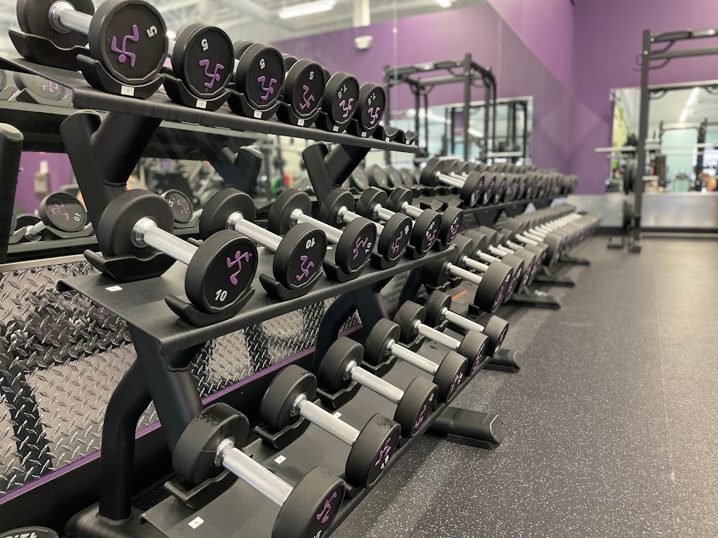 Anytime Fitness Findlay Creek | 4744 Bank St, Gloucester, ON K1T 3W7, Canada | Phone: (343) 546-7999