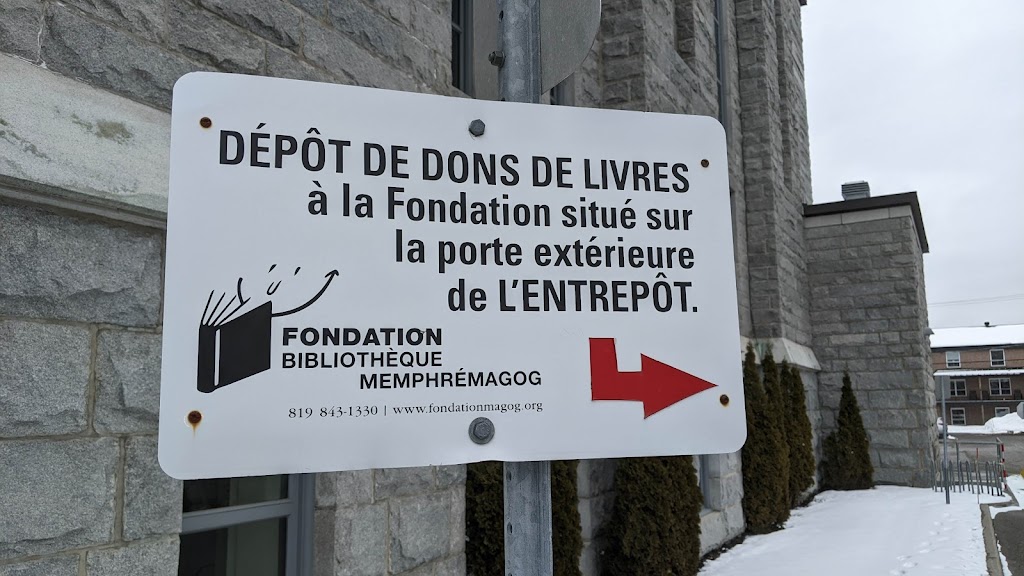 Les Amis de la Bibliothèque Memphrémagog | Porte "Fondation" dans le stationnement, 90 Rue Saint-David, Magog, QC J1X 2Z4, Canada | Phone: (819) 843-1330