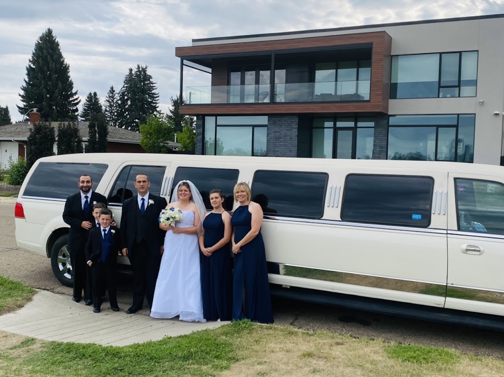 First Class Limousine | 163075 Terrell Cres, Edmonton, AB T6R 3V5, Canada | Phone: (780) 964-3888