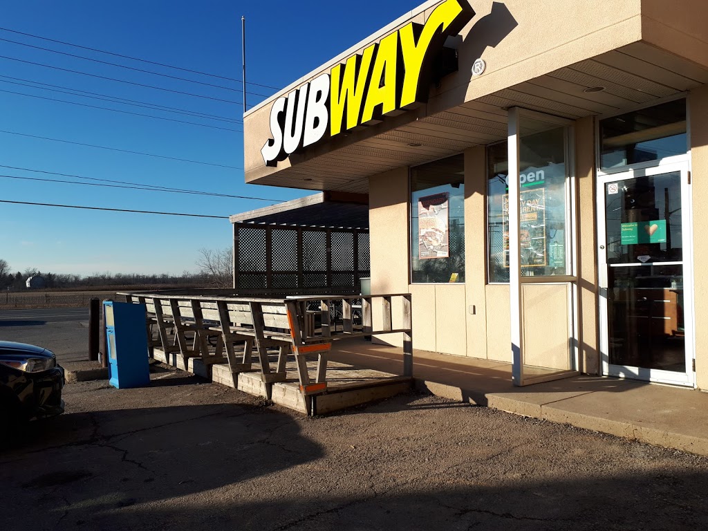 Subway | Dannys Esso, 13210 Lundys Ln, Niagara Falls, ON L2E 6S4, Canada | Phone: (905) 227-1901