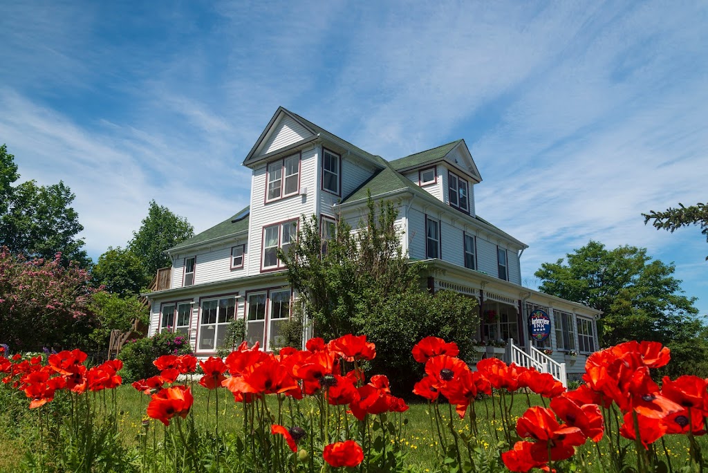 The Harbourview Inn | 25 Harbourview Rd, Smiths Cove, NS B0S 1S0, Canada | Phone: (902) 245-5686